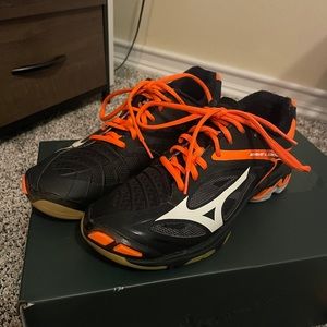 Volleyball shoes